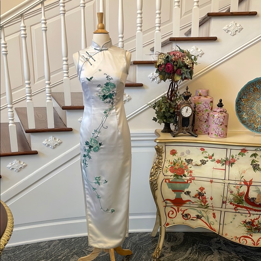 White and Green Sheath Maxi Dress with Mock Neck